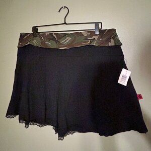NWT Vintage Y2K Tripp NYC Camo Foldover Black Lace Skirt